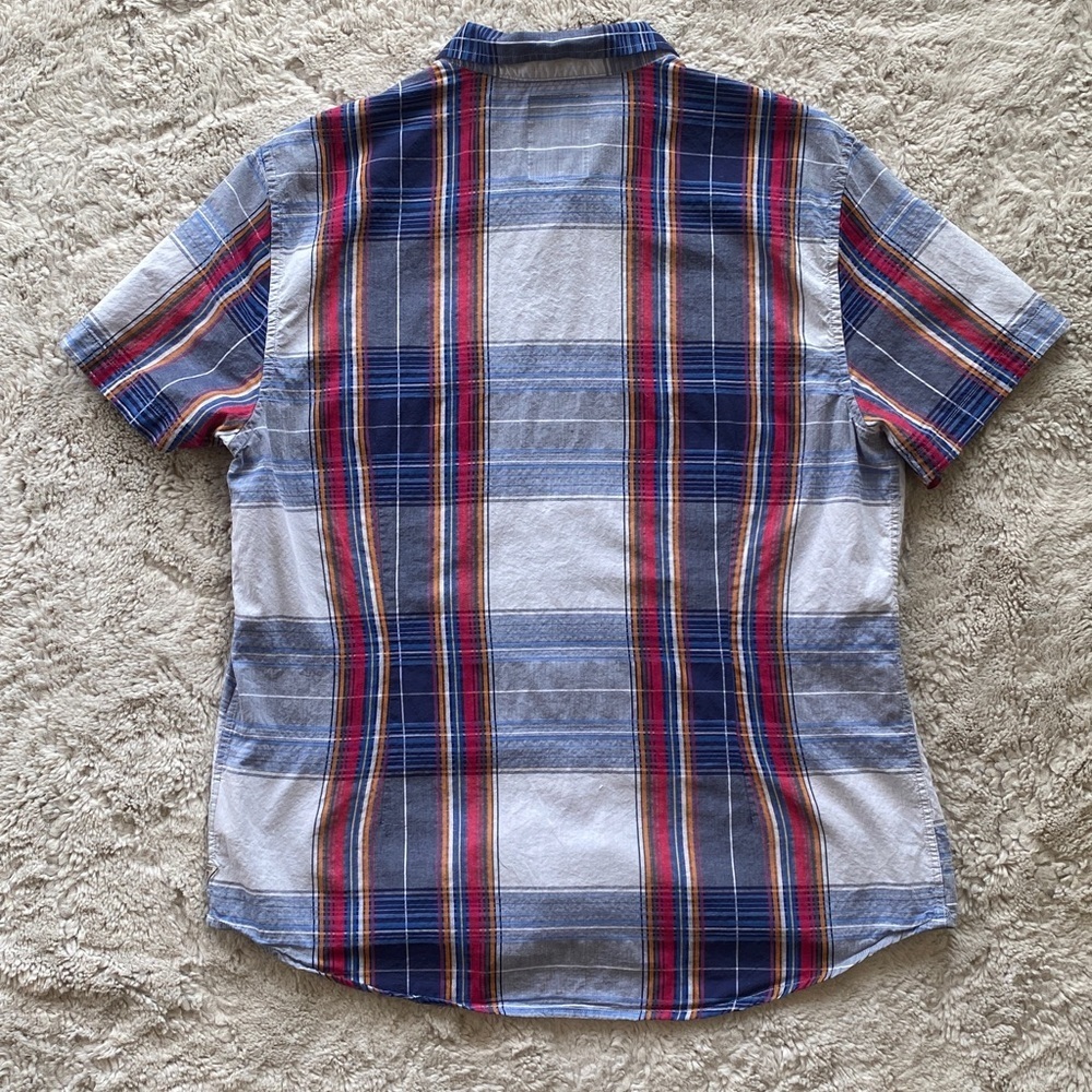 Men’s Guess Slim Fit Button Up Short Sleeve Shirt Blue and Red Plaid Size XL - Picture 2 of 8